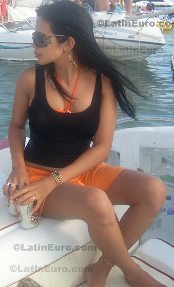 Date this happy Brazil girl Adrielma from Belem B-13