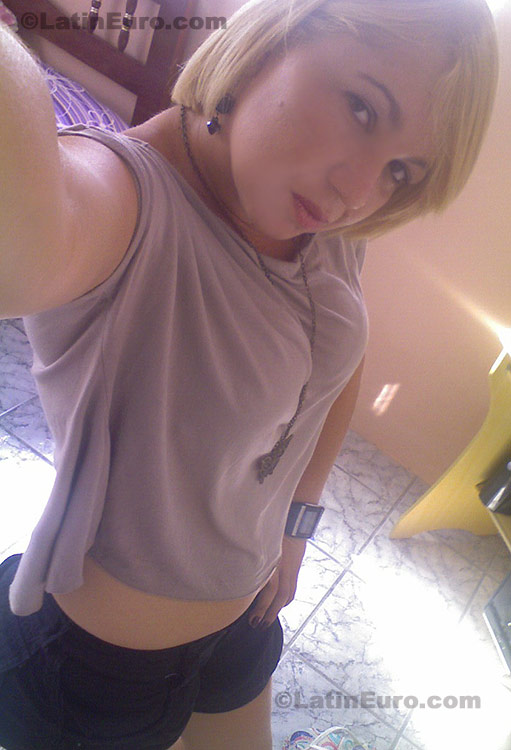 Date this hot Brazil girl Rejane from Recife B-85