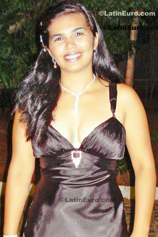 Date this pretty Brazil girl Fabiana from Cajazeiras B267