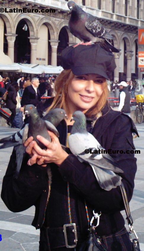 Date this hard body Brazil girl Dayse from Governador Valadares B314