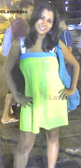 Date this pretty Brazil girl Lueide from Salvador B324
