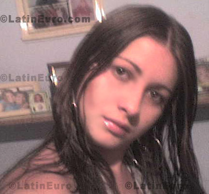Date this good-looking Brazil girl Karine from Guaruja B433