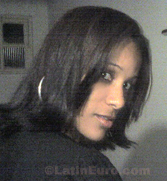 Date this stunning Brazil girl Camila from Belford Roxo B5