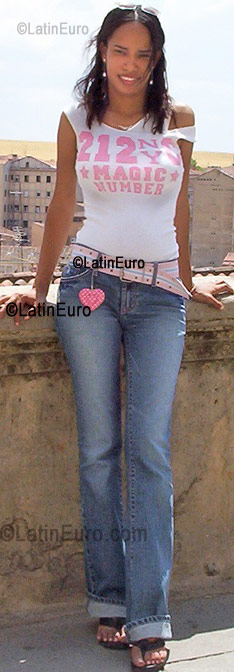 Date this voluptuous Dominican Republic girl Gloria from Barahona N-1458