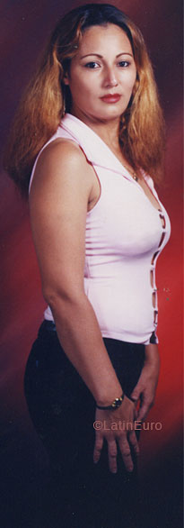 Date this tall Honduras girl Miriam from Yoro N2220