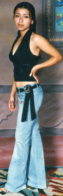 Date this pretty Honduras girl Maria from Yoro N2470