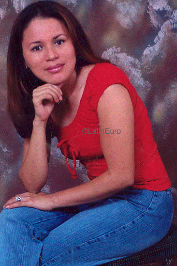 Date this voluptuous Honduras girl Vilma from Choloma N3902