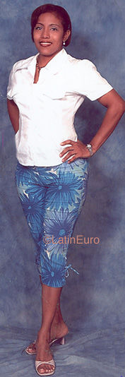 Date this charming Panama girl Neyas from  N3951