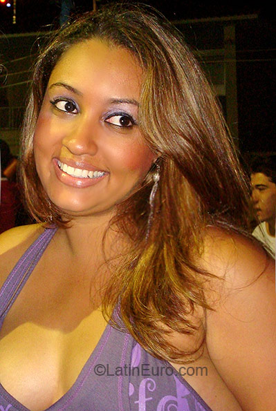Date this happy Brazil girl Phryscylah from Ribeirao Preto BR94