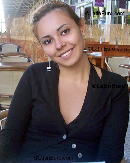 Date this gorgeous Brazil girl Renata from Londrina BR124
