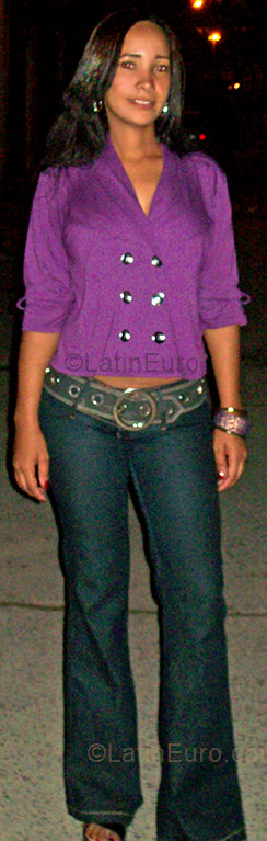 Date this passionate Brazil girl Sandra from Salvador BR204