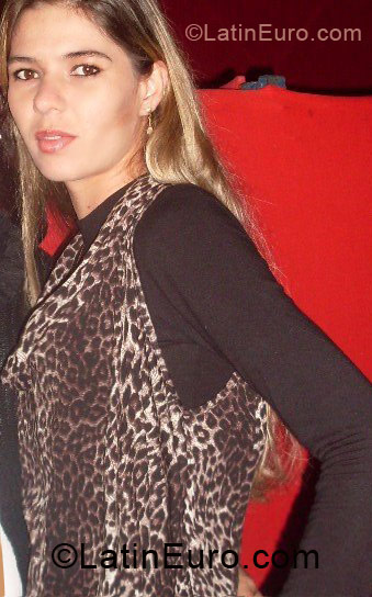 Date this happy Brazil girl Rode Cristina from Rio Das Pedras BR264