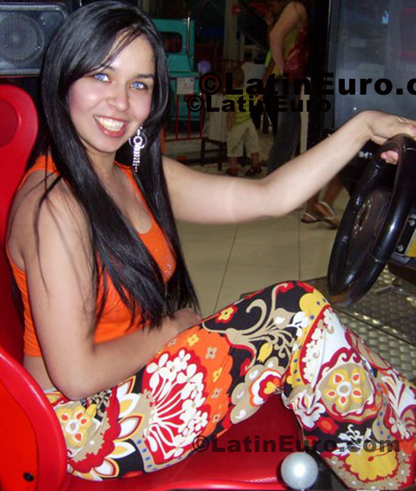 Date this charming Brazil girl Gianni from Cuiaba BR315