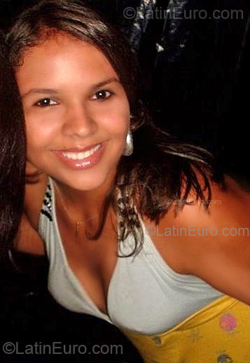 Date this athletic Brazil girl Ana Karolyne from Antonio Goncalves BR907