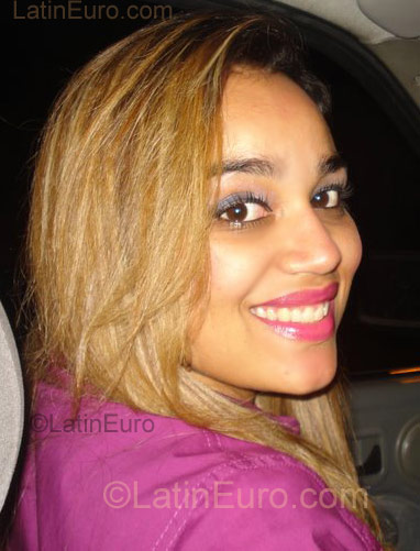 Date this pretty Brazil girl Glaucia from Duartina BR1031