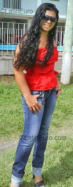 Date this good-looking Brazil girl Cristiane Viana from Rio De Janeiro BR1166