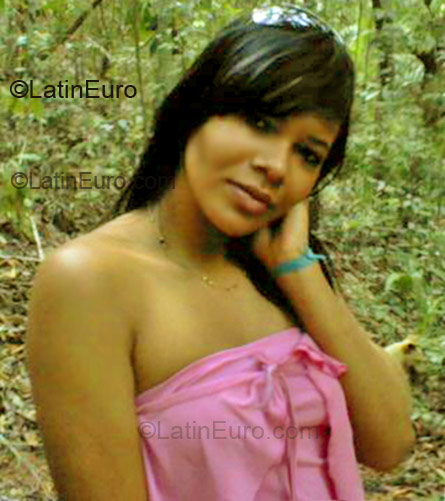 Date this attractive Brazil girl Tamiris from Jacobina BR1214