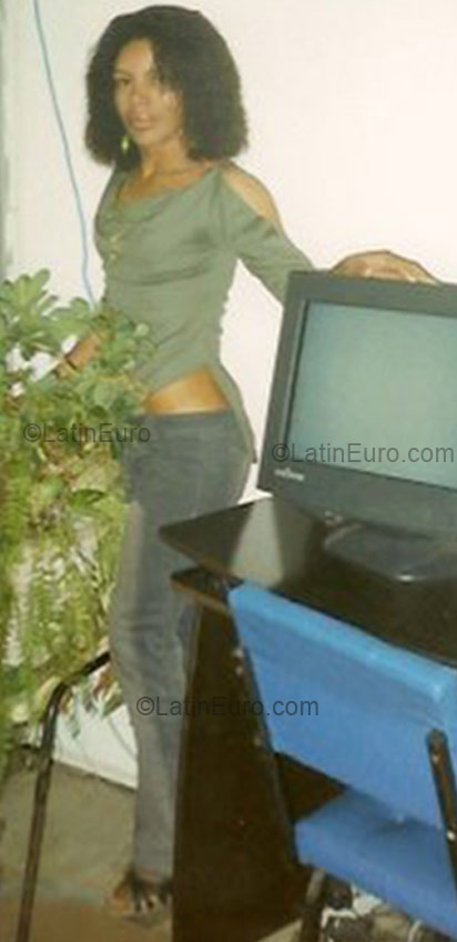 Date this sensual Brazil girl Cidinha from Sao Paulo BR1394