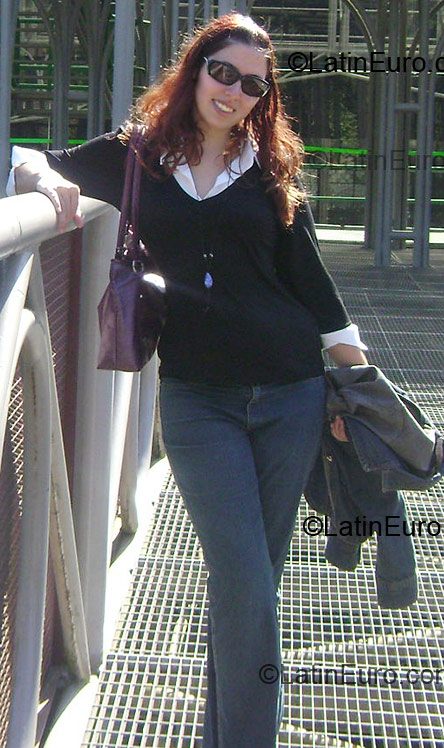 Date this lovely Brazil girl Bruna from Curitiba BR1741