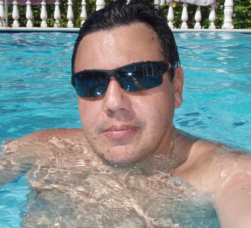 Date this stunning Colombia man Andres from Bogota CO1794