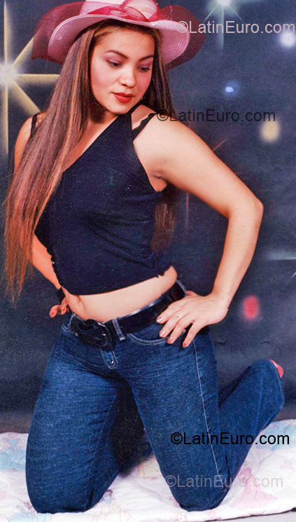 Date this tall Honduras girl Blanca Estala from Comayaguela HN153