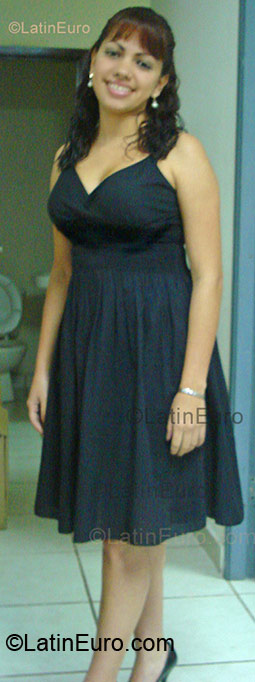 Date this pretty Honduras girl Karen from Tegucigalpa HN191