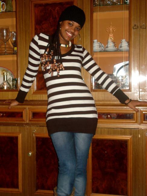 Date this good-looking United Kingdom girl Ladygirl123 from London GB369