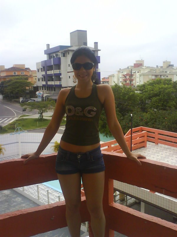 Date this fun Brazil girl Cris25 from Curitiba BR3545