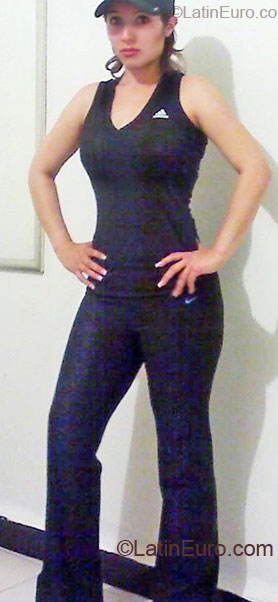 Date this funny Mexico girl Jessica from Mexico City MX228