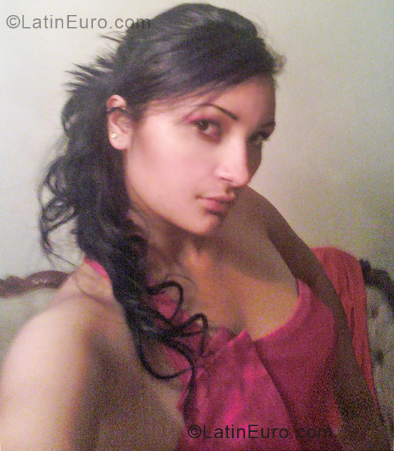 Date this attractive Mexico girl Jeaneth from Guadalajara MX242