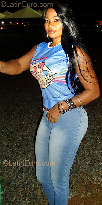Date this young Brazil girl Lilia from Brasilia BR9263