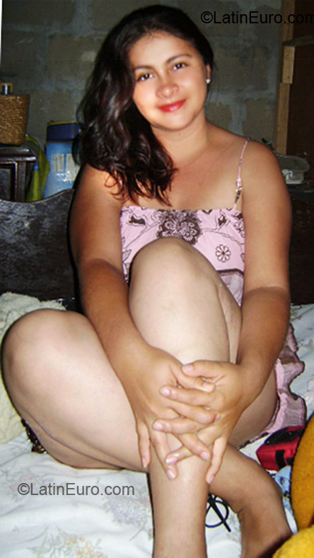Date this gorgeous Peru girl Jahaira from Tarapoto PE410
