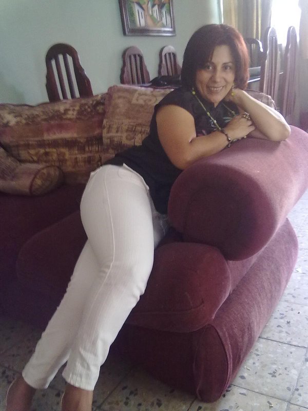 Date this attractive Honduras girl Beatriz Ferrufino from Teguigalpa HN282