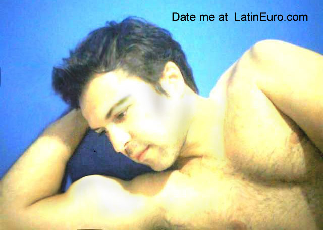 Date this passionate Brazil man Rodrigo from Marilia BR5226