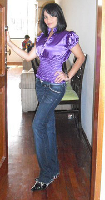 Date this young Peru girl Emilia from Lima PE488