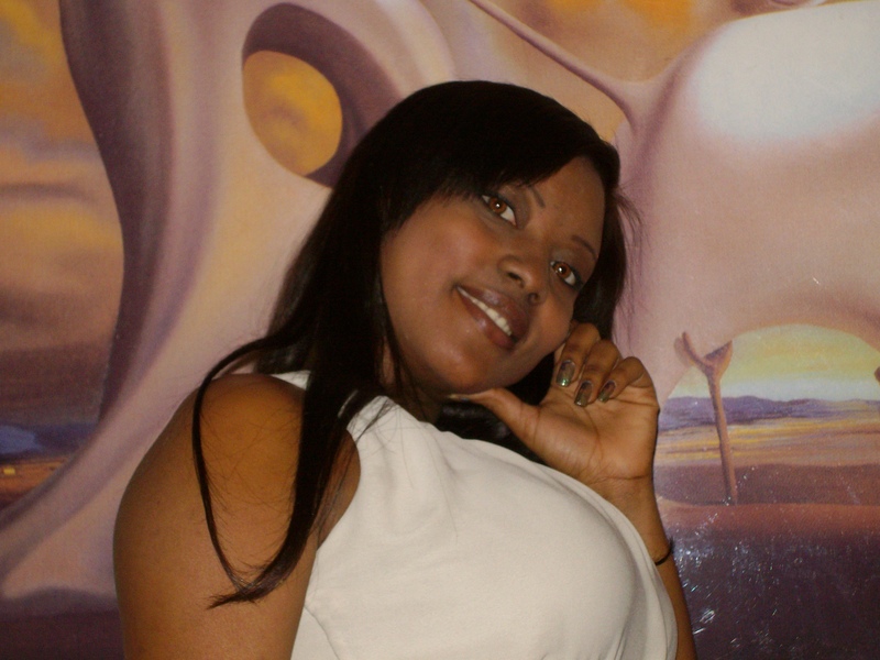 Date this young Honduras girl Pamela naomi from Barcelona HN369