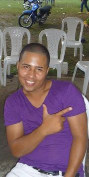 Date this hard body Colombia man Andres from Cali CO8023