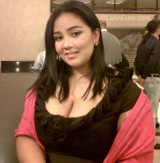 Date this gorgeous Honduras girl Bkyss from Tegucigalpa HN423