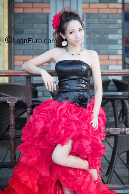 Date this pretty Panama girl Tuki from Panama PA215