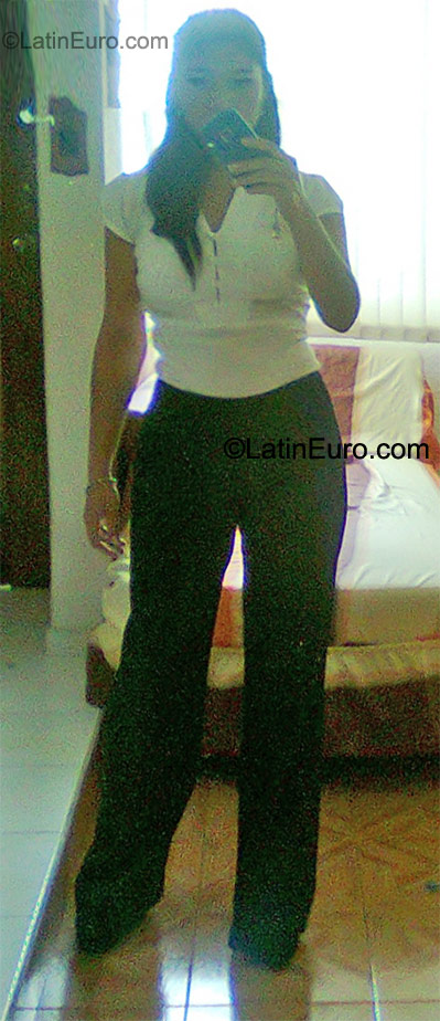 Date this hard body Mexico girl Ariana from Puebla MX592