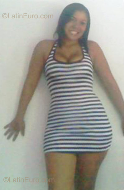 Date this hot Colombia girl Margarita from Cartagena CO10376