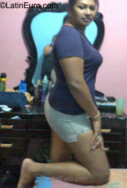 Date this charming Honduras girl Lesbia from Tocoa HN593