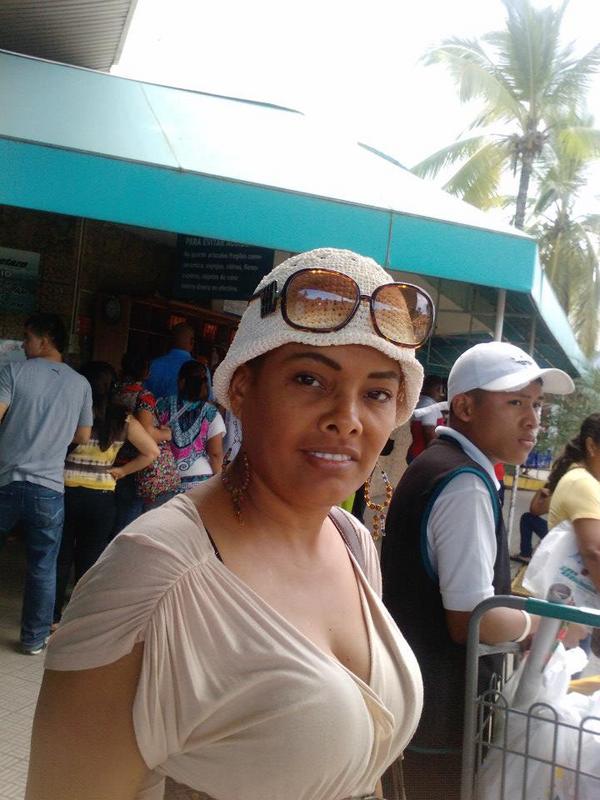 Date this tall Panama girl Lorena from Panama PA265