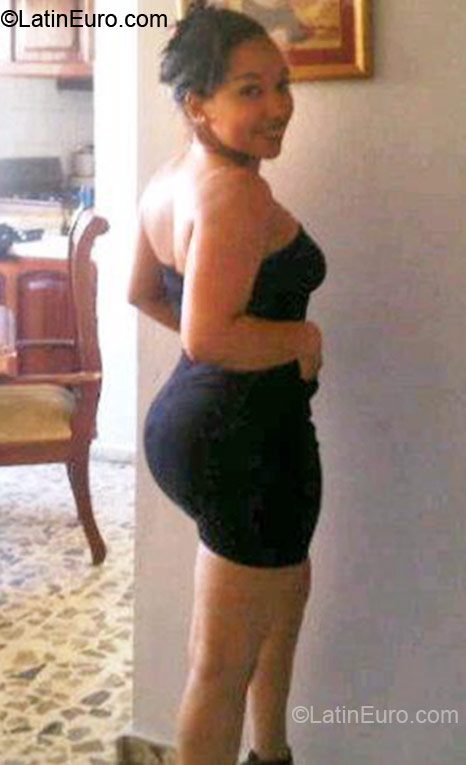 Date this young Dominican Republic girl Julia from San Francisco De Macoris DO11007