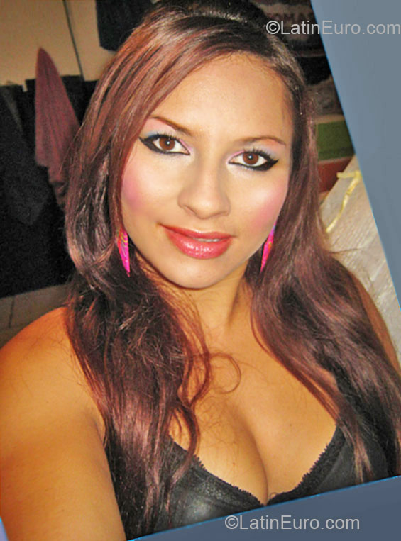 Date this charming Costa Rica girl Visol from San Jose CR234