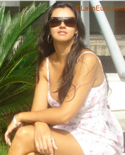 Date this delightful Bolivia girl Charloty from  BR6690