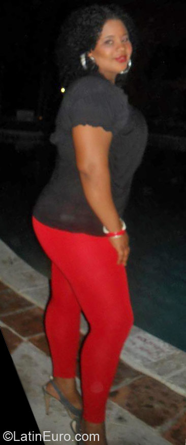 Date this nice looking Dominican Republic girl Nerida from Puerto Plata DO11214
