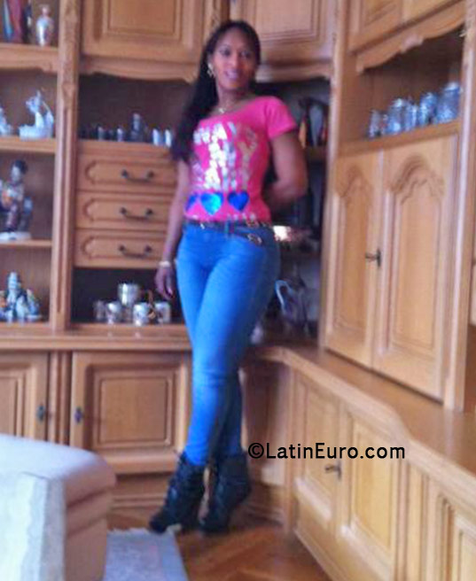 Date this good-looking Spain girl Francia17 from Huesca ES236