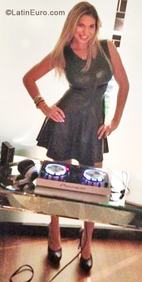 Date this young Mexico girl Fernanda from Mexico City MX718