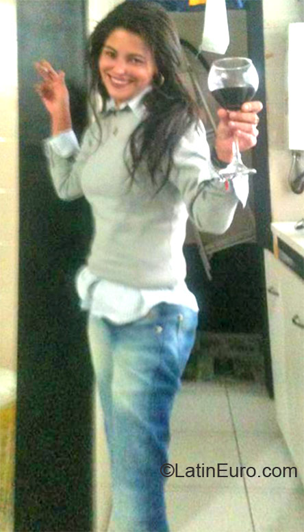 Date this tall Brazil girl Regineia from Curitiba BR6948